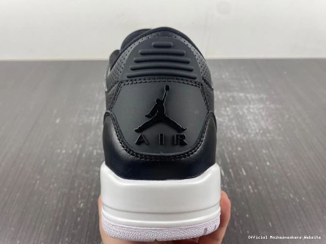 Official Maikesneakers (2016) 3 Cyber Monday 136064-020 Retro Jordan 0808
